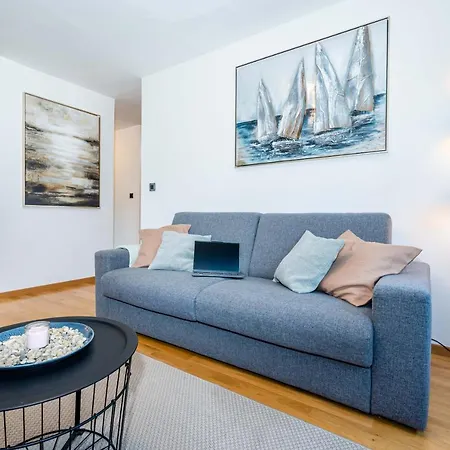 Apartment Luxury Ariston *