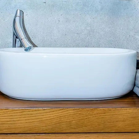 Luxury Ariston